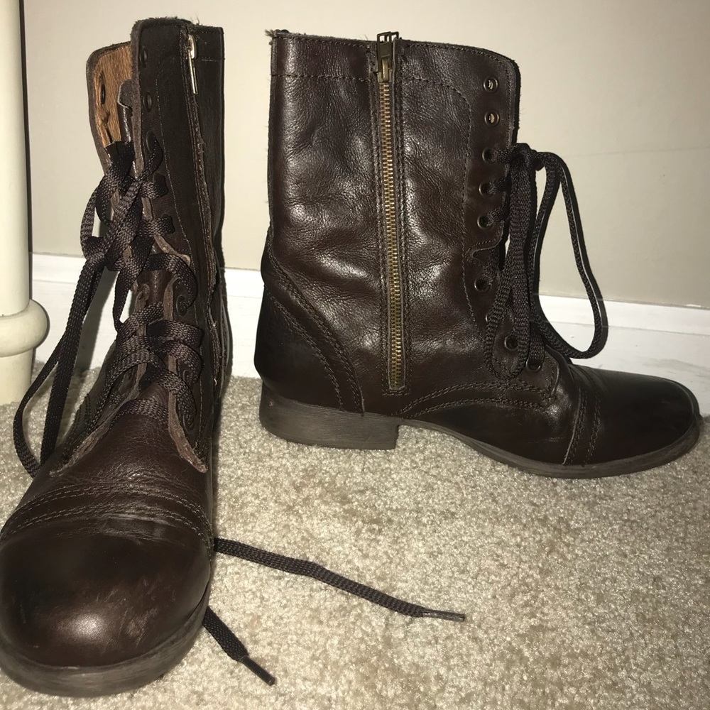 Combat boots